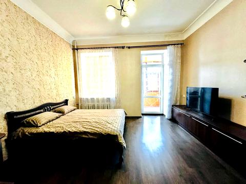 квартира за адресою Глісада Джуса пров. (Трінклера), 5