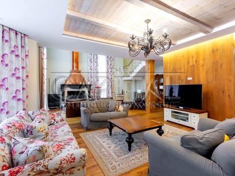 будинок за адресою с. Іванковичі, Авіаторів