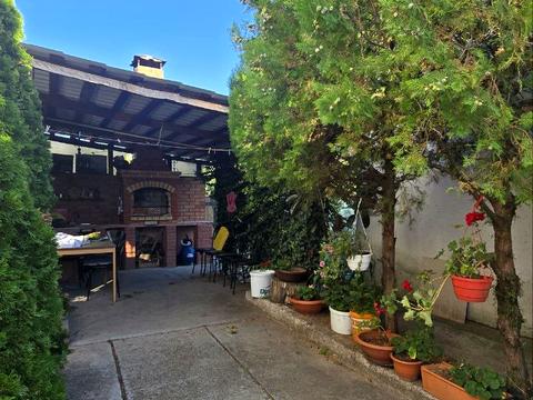 будинок за адресою Каштанова вул., 27