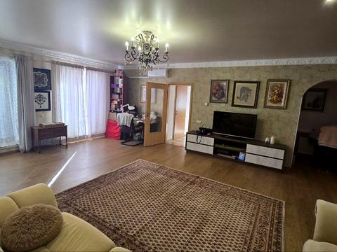 будинок за адресою Каштанова вул., 27