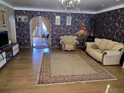 будинок за адресою Каштанова вул., 27