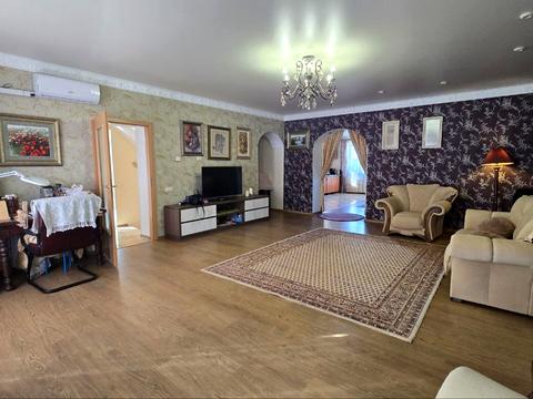 будинок за адресою Каштанова вул., 27