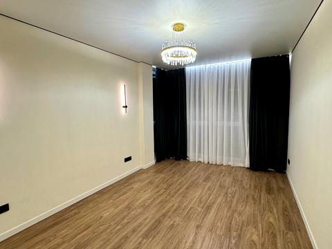 квартира за адресою Героїв Майдану вул. (Червоноармійська), 270