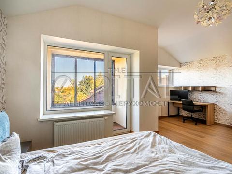 будинок за адресою Світанкова