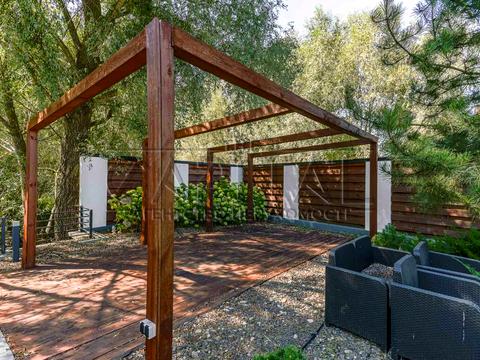 будинок за адресою Щаслива