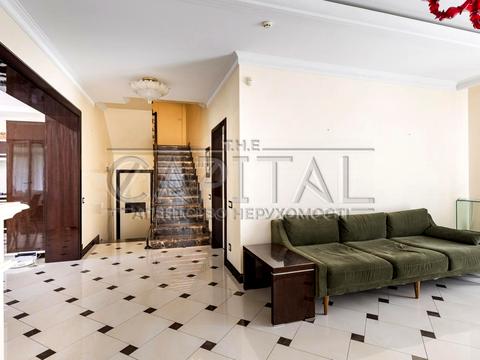 будинок за адресою с. Іванковичі, Авіаторів, 21