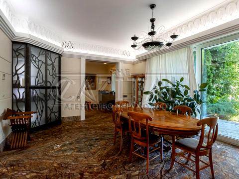 будинок за адресою с. Іванковичі, Авіаторів, 48