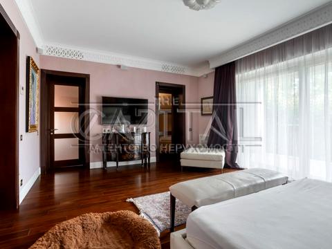 будинок за адресою с. Іванковичі, Авіаторів, 48