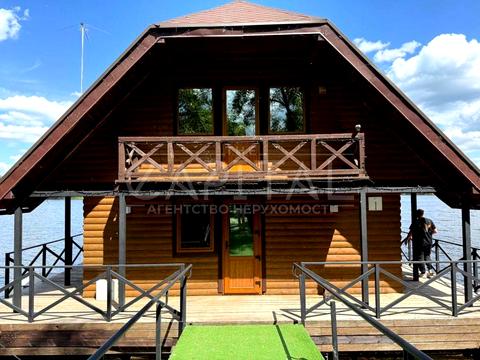 будинок за адресою Броварський просп.