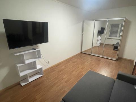 квартира за адресою Софії Русової вул., 7-Г