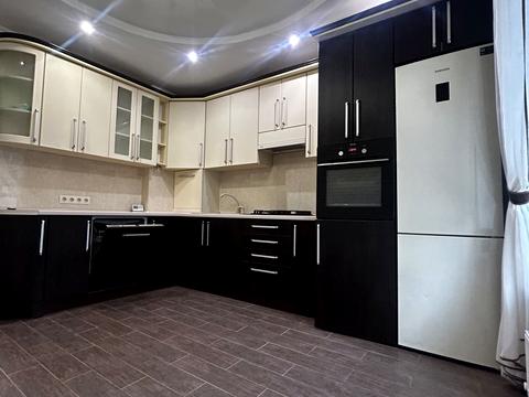 квартира за адресою Героїв Небесної Сотні просп., 18/2