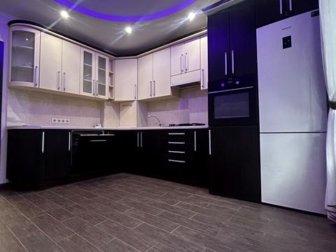 квартира за адресою Героїв Небесної Сотні просп., 18/2