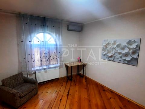 будинок за адресою Прилісна