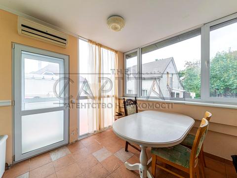 будинок за адресою Добросусідська вул.