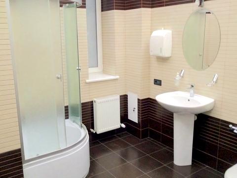 комерційна за адресою Ніни Строкатої вул. (Буніна), 17