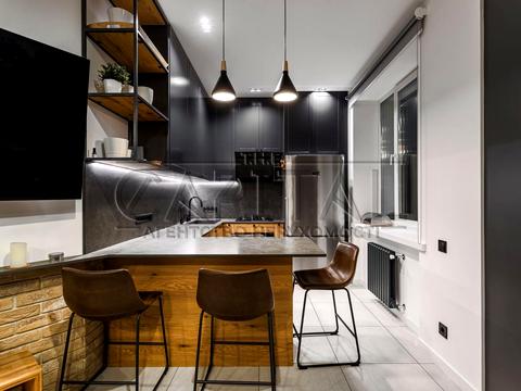 квартира за адресою Лаврська вул. (Січневого Повстання), 6