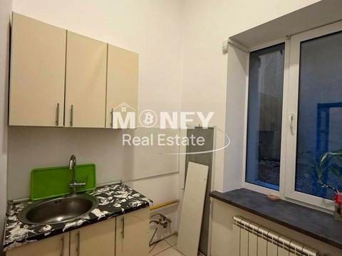 комерційна за адресою Редутна вул., 58