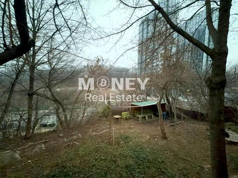 комерційна за адресою Редутна вул., 58