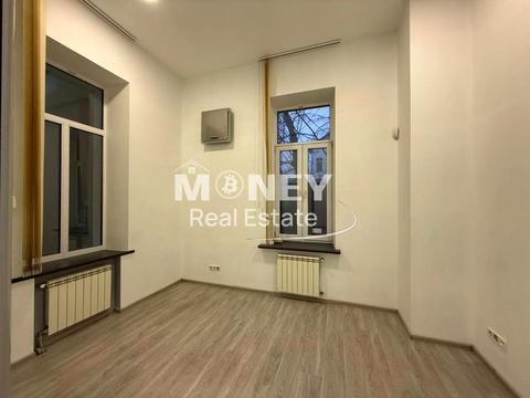 комерційна за адресою Редутна вул., 58