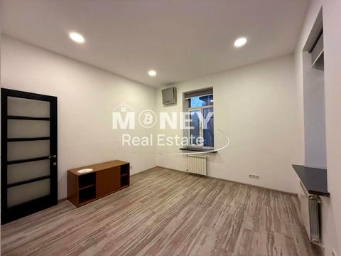 комерційна за адресою Редутна вул., 58