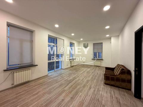 комерційна за адресою Редутна вул., 58