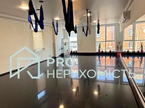 комерційна за адресою Соборна вул., 12