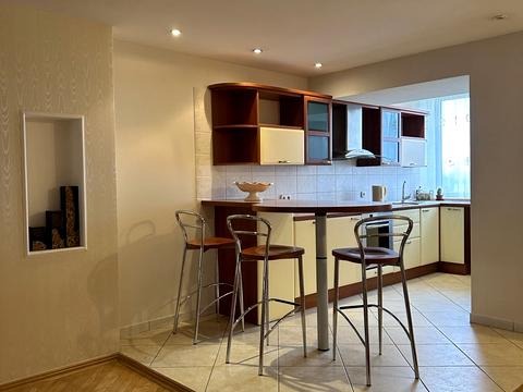 квартира за адресою Тополева вул., 4-8