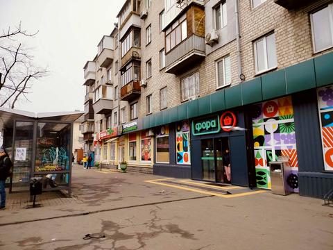 комерційна за адресою Будівельників вул., 29