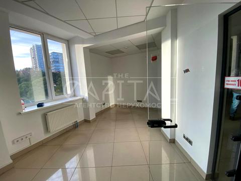 комерційна за адресою Глибочицька вул., 17