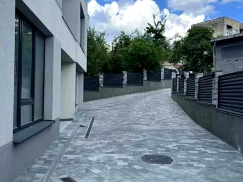 квартира за адресою Любомира Романківа вул. (Червона), 19