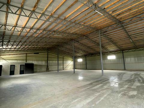 комерційна за адресою Центральна вул., 1