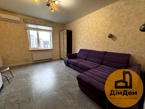 квартира за адресою Героїв Крут вул., 8