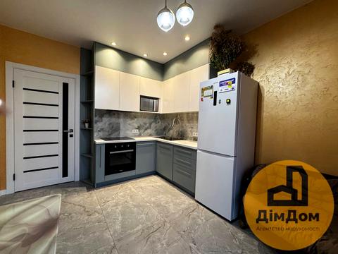 квартира за адресою Героїв Крут вул., 8