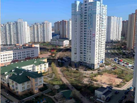 квартира за адресою Миколи Бажана просп., 12