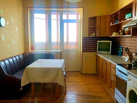 квартира за адресою Миколи Бажана просп., 12