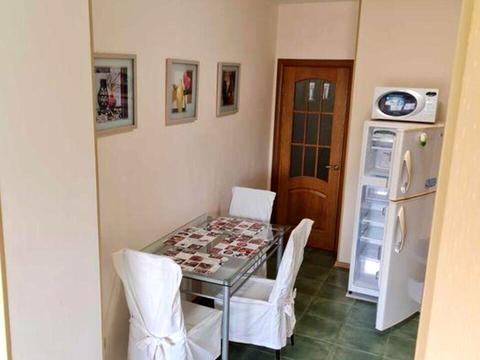 квартира за адресою Феодосійська вул., 10