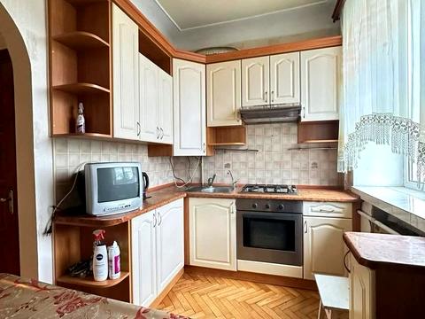 квартира за адресою Броварна вул., 14