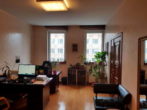 комерційна за адресою Саксаганського вул., 119