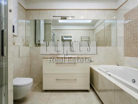 квартира за адресою Андрія Верхогляда вул. (Михайла Драгомирова), 2-А