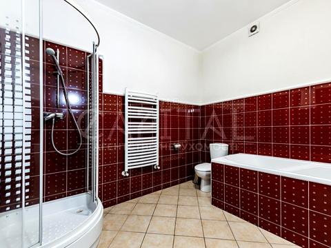 будинок за адресою смт. Козин, Лугова вул.