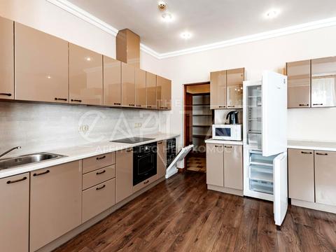 будинок за адресою смт. Козин, Лугова вул.