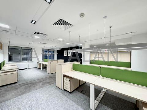 комерційна за адресою Спортивна пл., 3