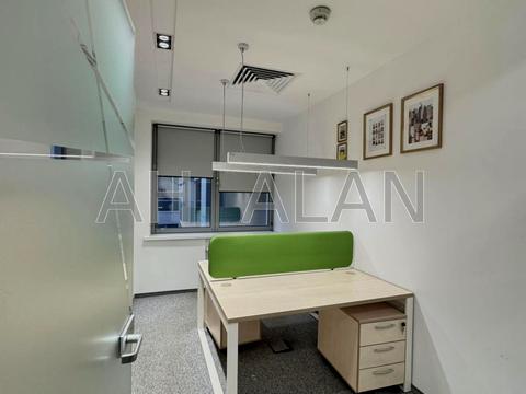 комерційна за адресою Спортивна пл., 3