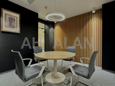 комерційна за адресою Спортивна пл., 3