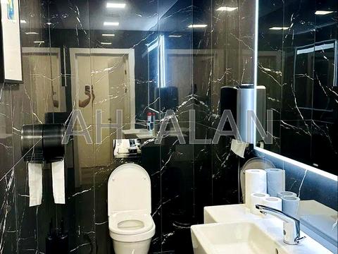 комерційна за адресою Спортивна пл., 3