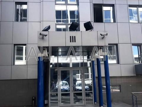 комерційна за адресою Спортивна пл., 3