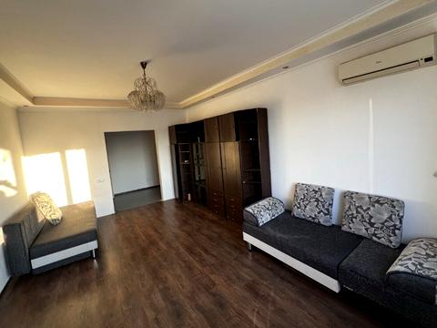 квартира по адресу Ревуцкого ул., 5