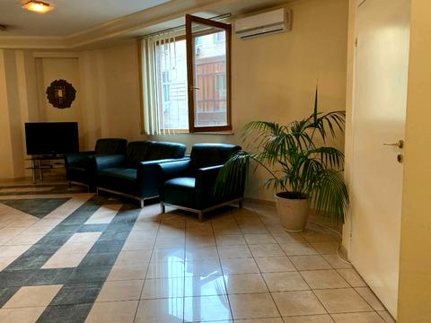 комерційна за адресою Велика Васильківська вул. (Червоноармійська), 64