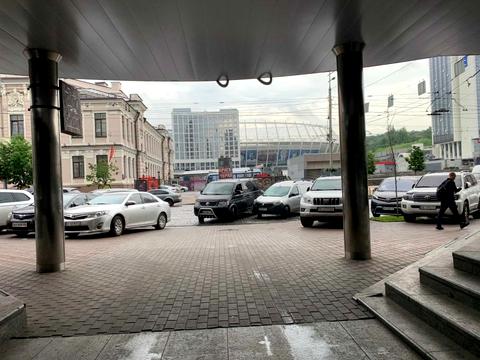 комерційна за адресою Велика Васильківська вул. (Червоноармійська), 64