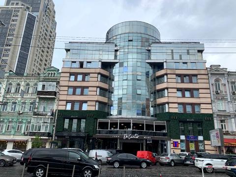 комерційна за адресою Велика Васильківська вул. (Червоноармійська), 64